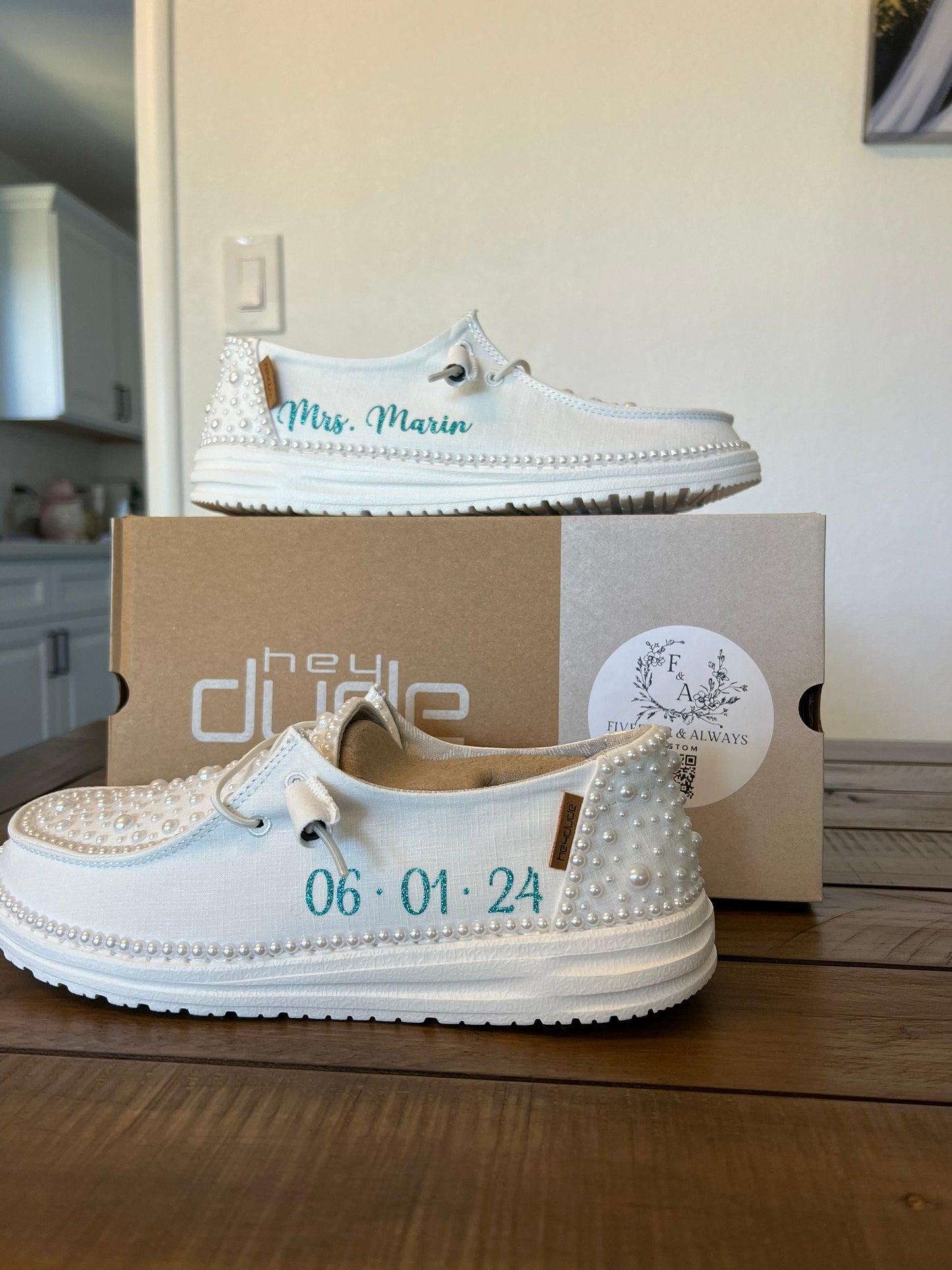 Custom Wedding/Pearl Dude Shoes(larger pearls)-Great custom gifts, Bridal shower gift, Anniversary gift, Christmas Gift, Gift for her & more