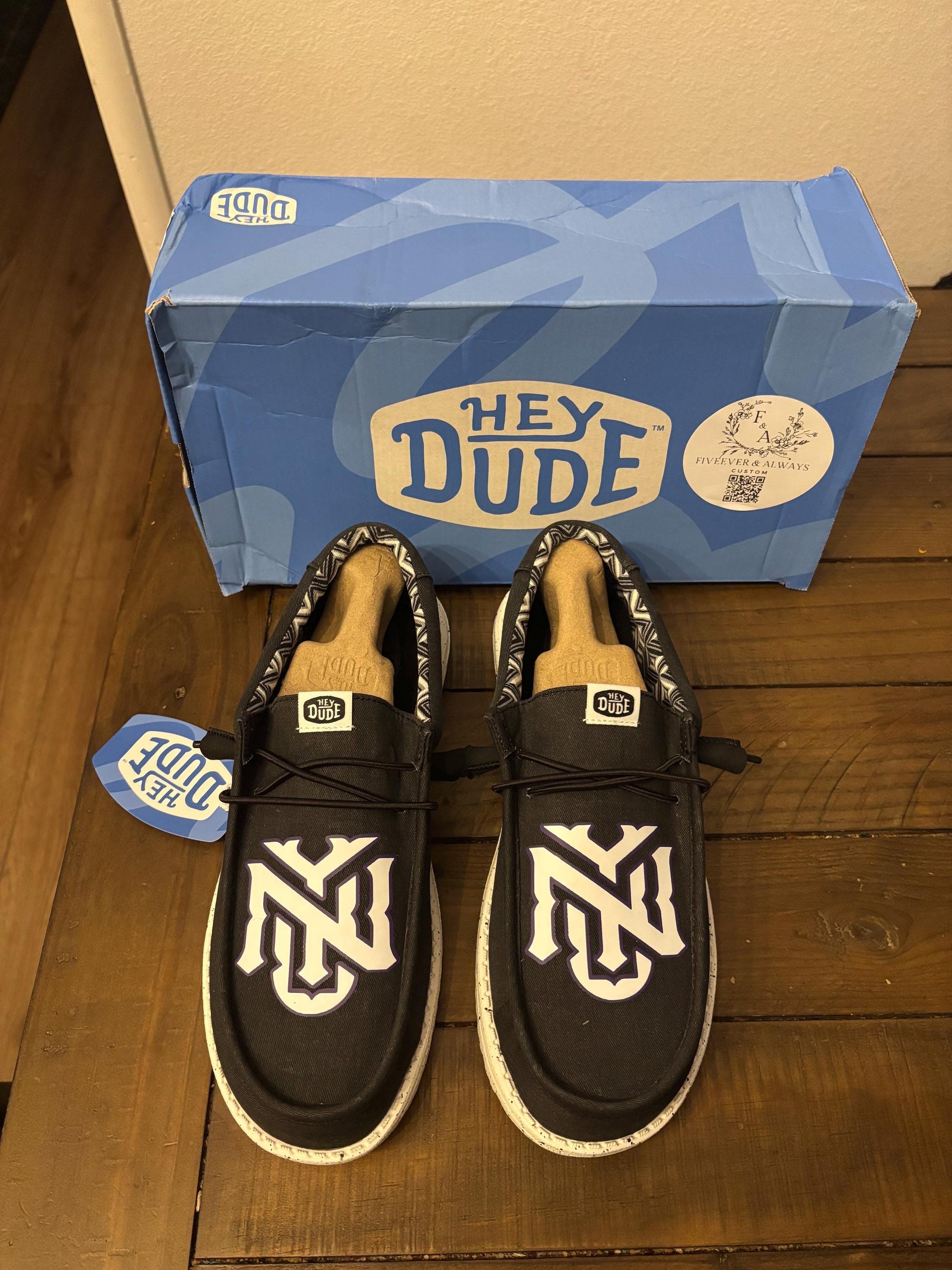 Custom Violets-NYU hey dudes- You Choose! perfect Christmas gift, birthday gift, graduation gift, anniversary gift, tailgates and more :)